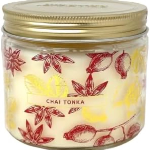 Chai Tonka Luxury Candles - Luxurious Fragrances and a Long-Lasting Burn - Picture 2 of 3
